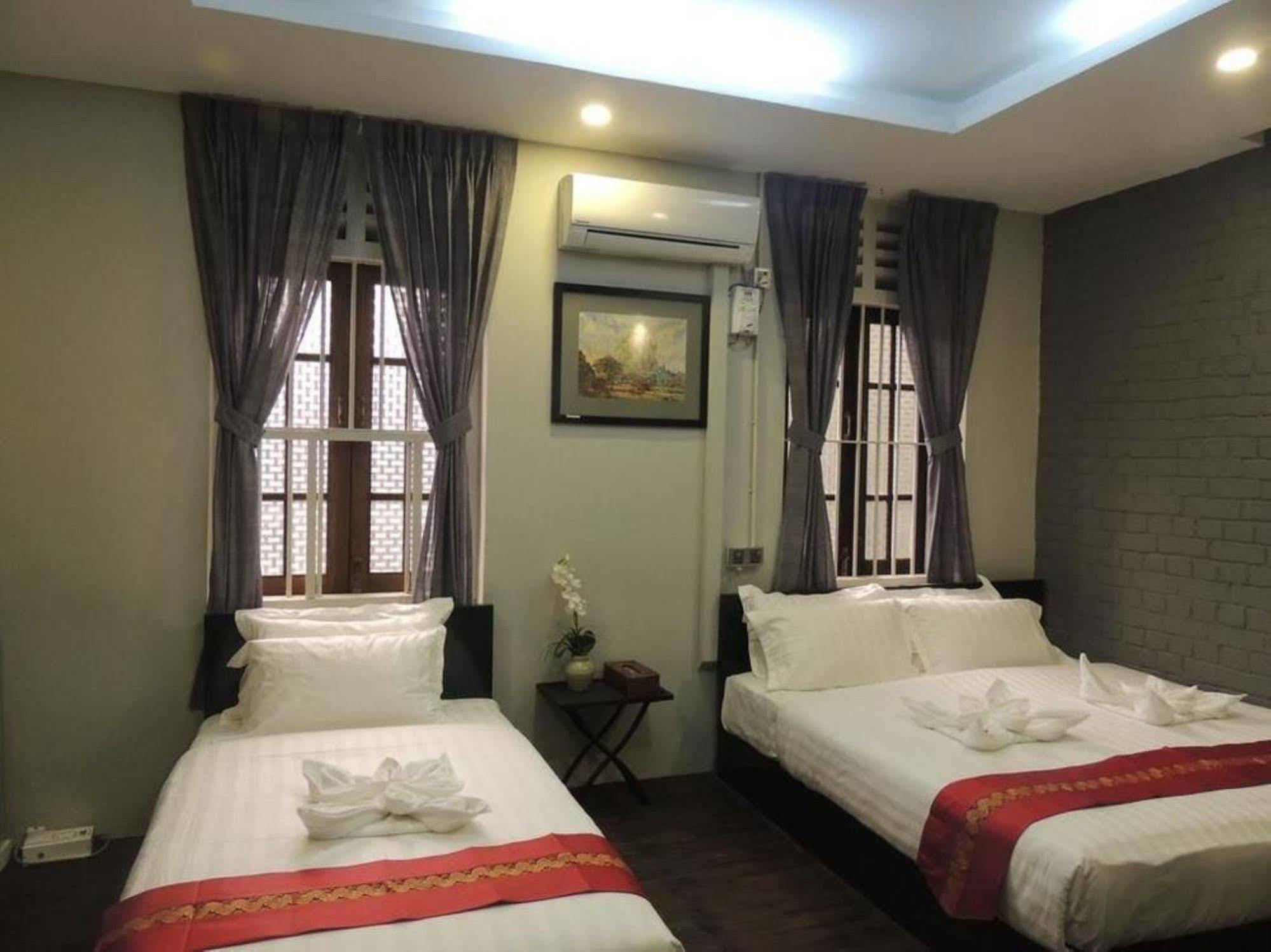 Hotel @ Yangon Heritage Esterno foto